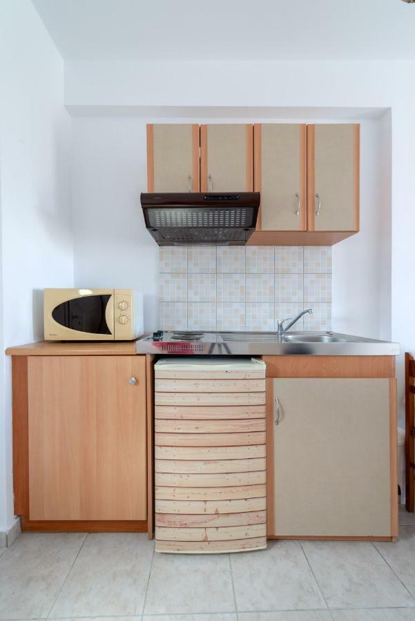 Pernari Apartments Спартия Екстериор снимка