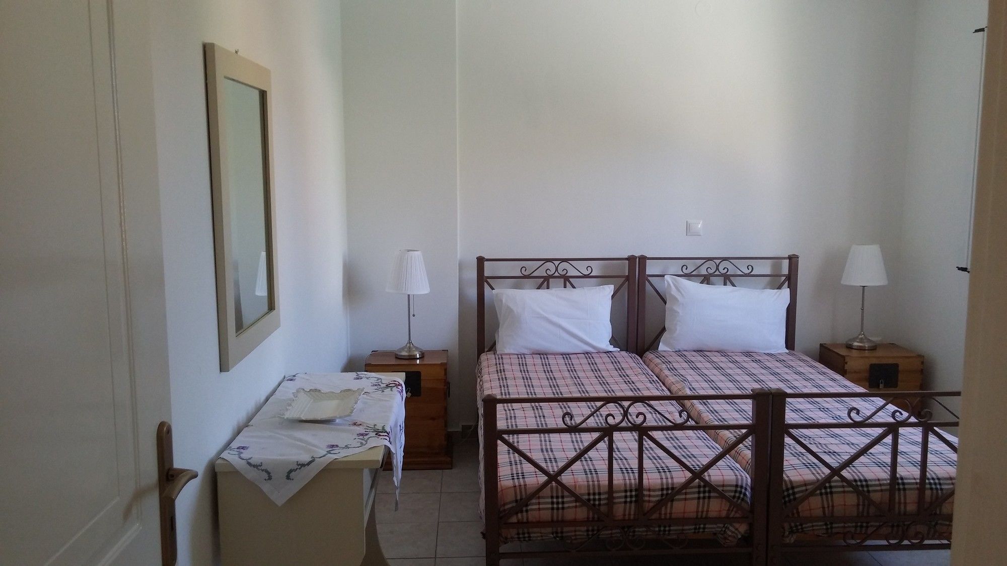Pernari Apartments Спартия Екстериор снимка